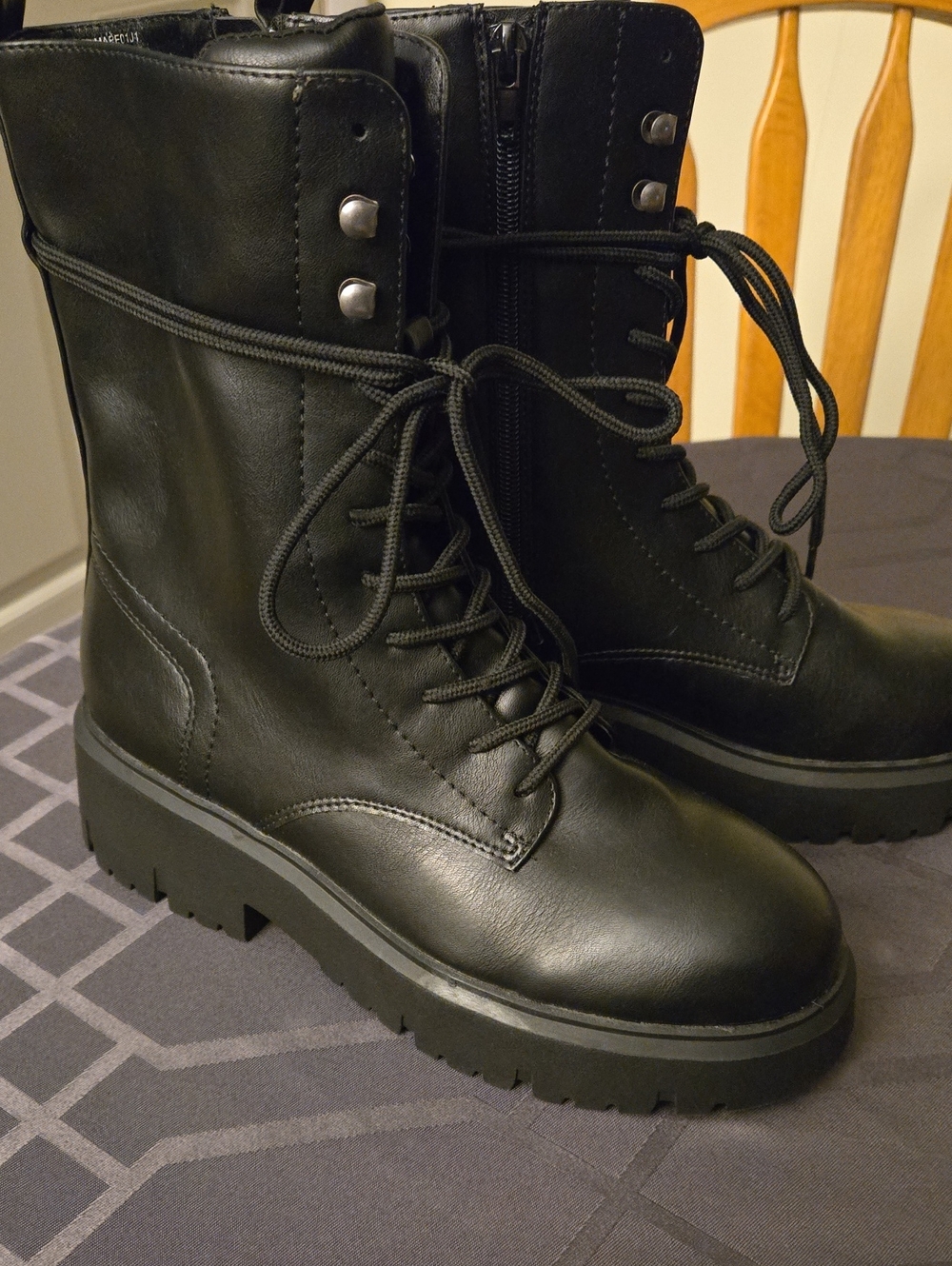 BN Madden Girl Ladies Black Lace-Up Combat Boots